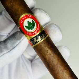 Joya de Nicaragua Antaño 1970 Cônsul Robusto