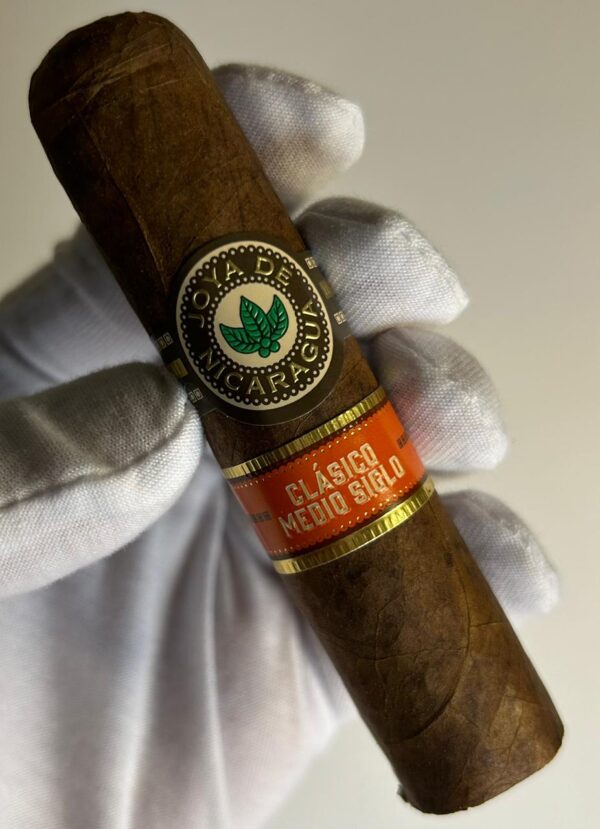 Joya de Nicaragua Medio Siglo Gordito
